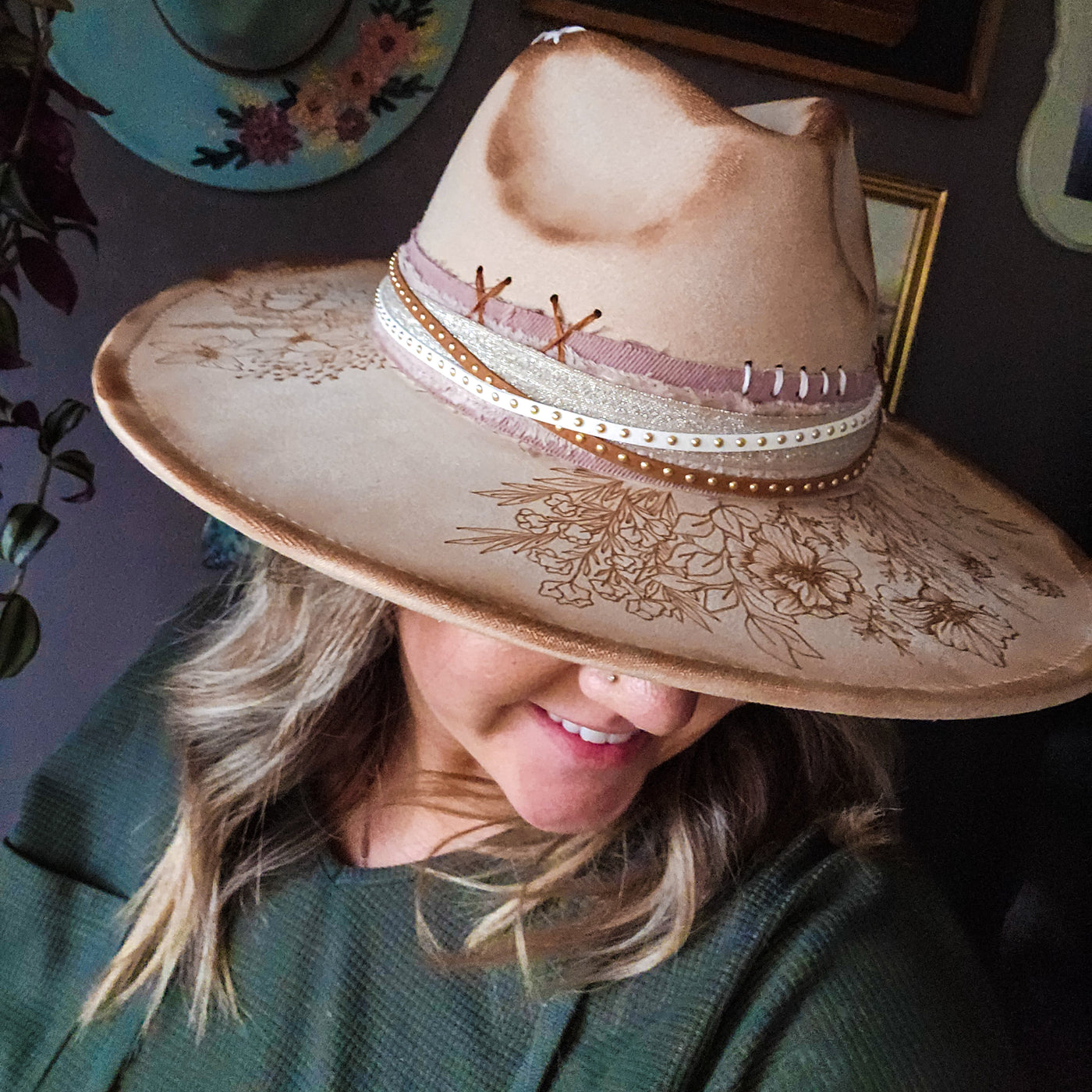 Country Chic || Cream Suede Burned Wide Brim Hat
