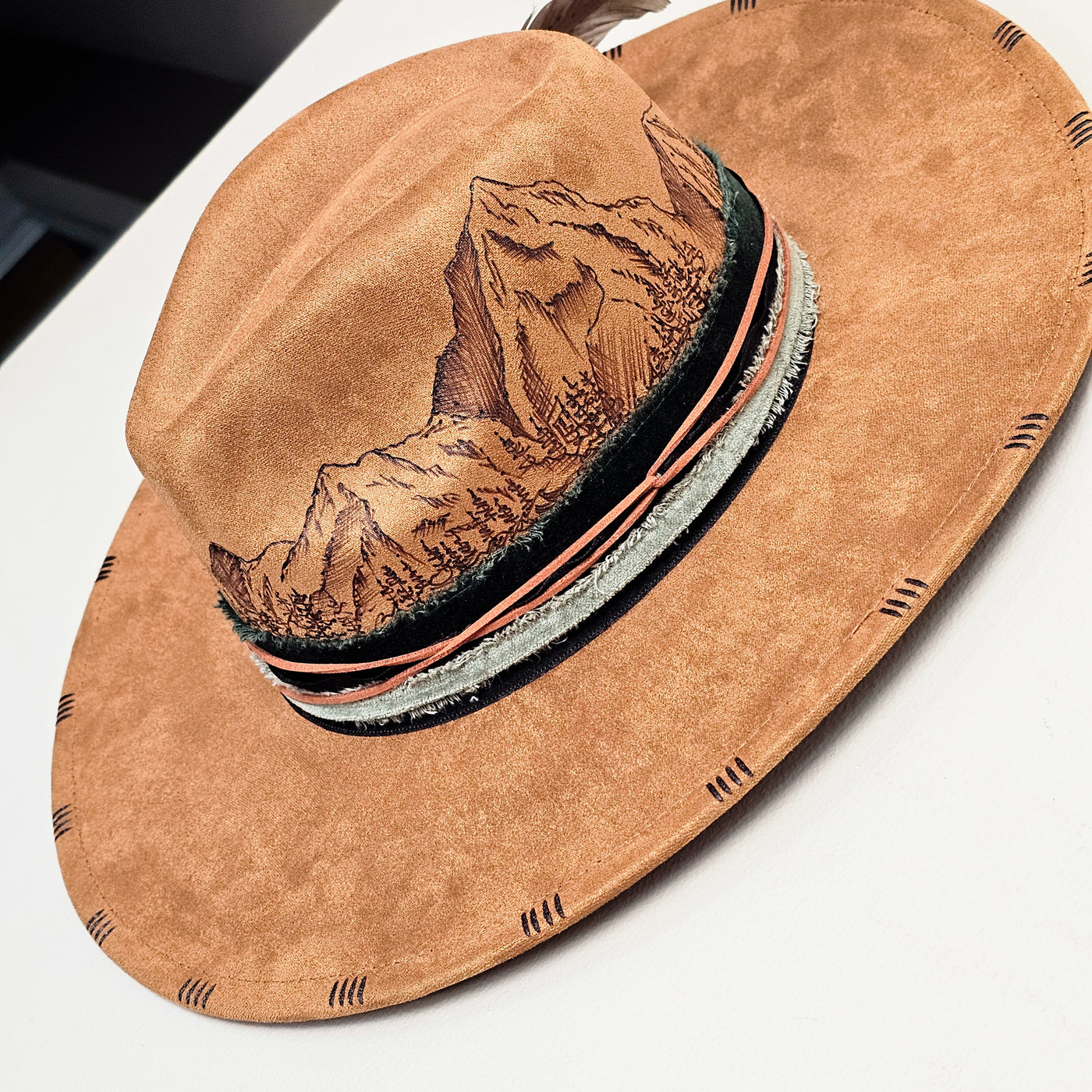 The Rockies || Camel/Medium Tan Burned Wide Brim Hat