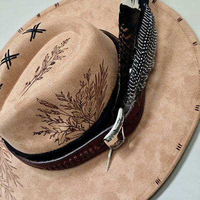 Rodeo Time (Vintage Belt Band) || Tan Suede Burned Wide Brim Hat