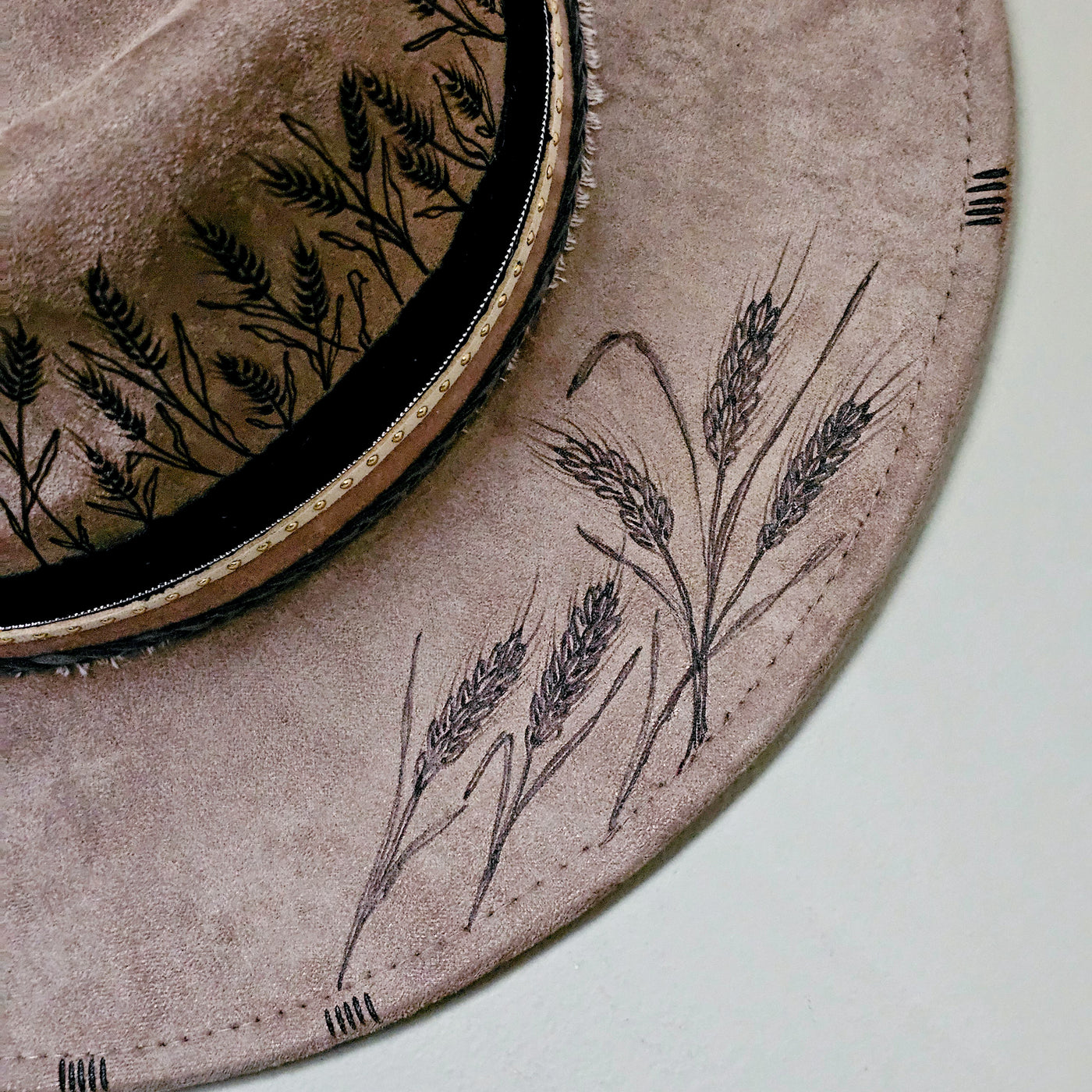 Wheat Country || Taupe Suede Burned Wide Brim Hat