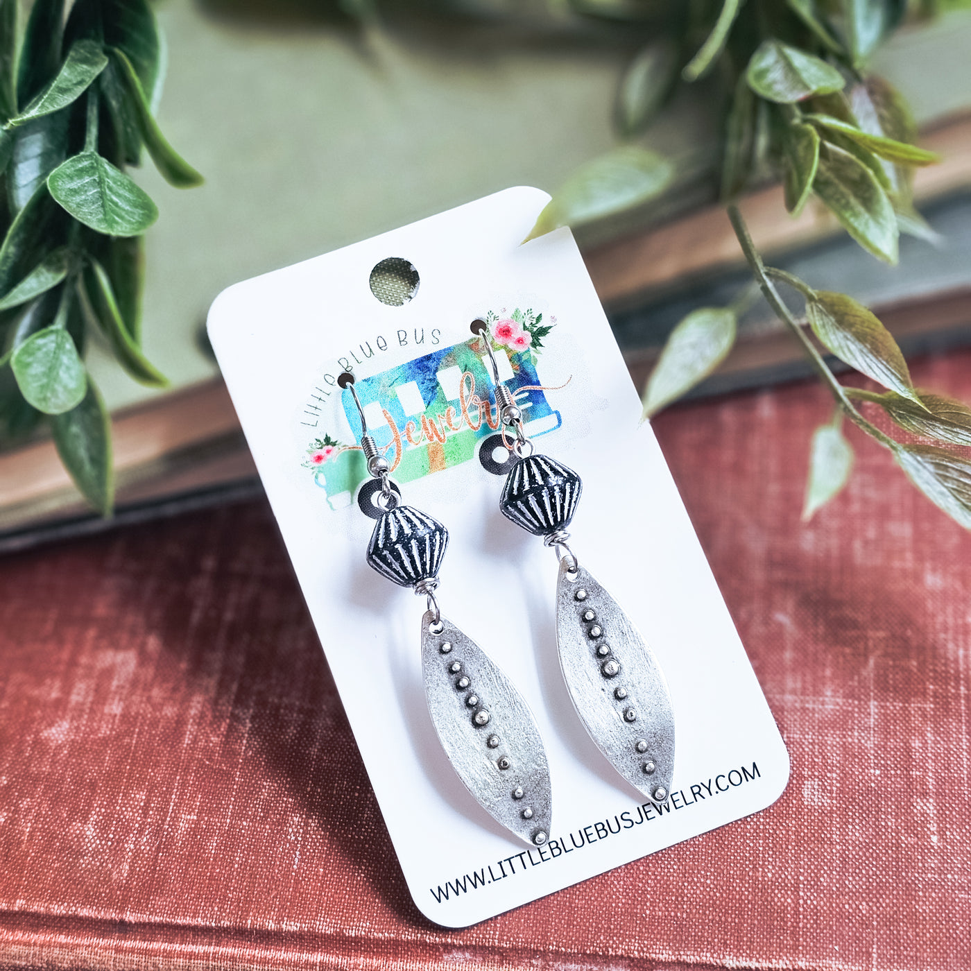 Black and White Czech Glass Bicone + Wavy Silvsr Drop || Earrings