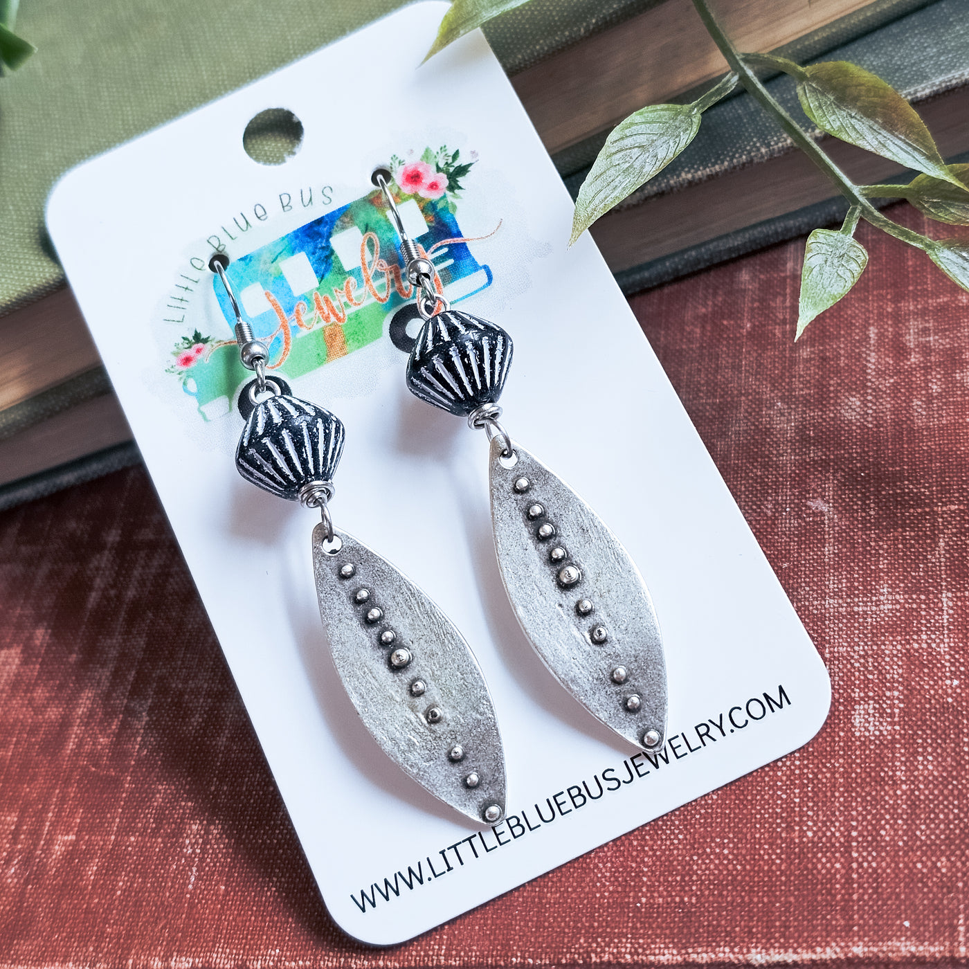 Black and White Czech Glass Bicone + Wavy Silvsr Drop || Earrings