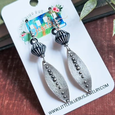 Black and White Czech Glass Bicone + Wavy Silvsr Drop || Earrings