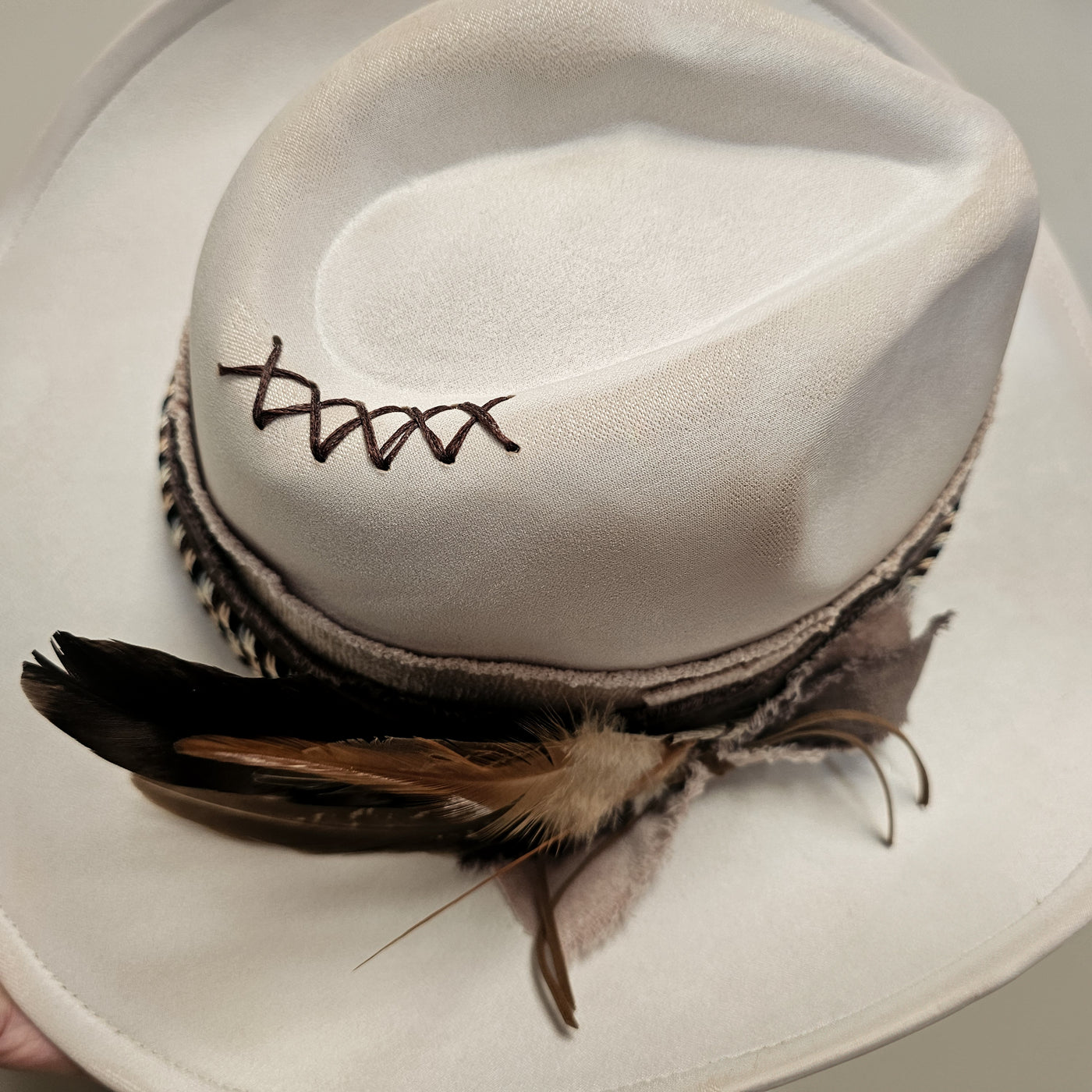 Rodeo || Ivory - Off White Suede Burned Cowboy Style Hat