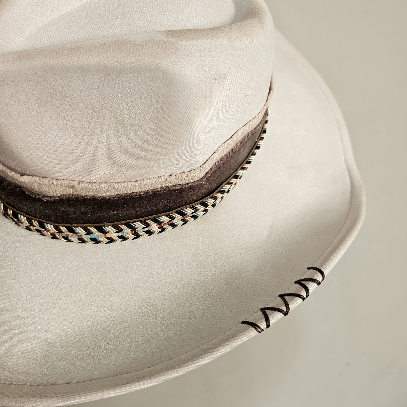 Rodeo || Ivory - Off White Suede Burned Cowboy Style Hat