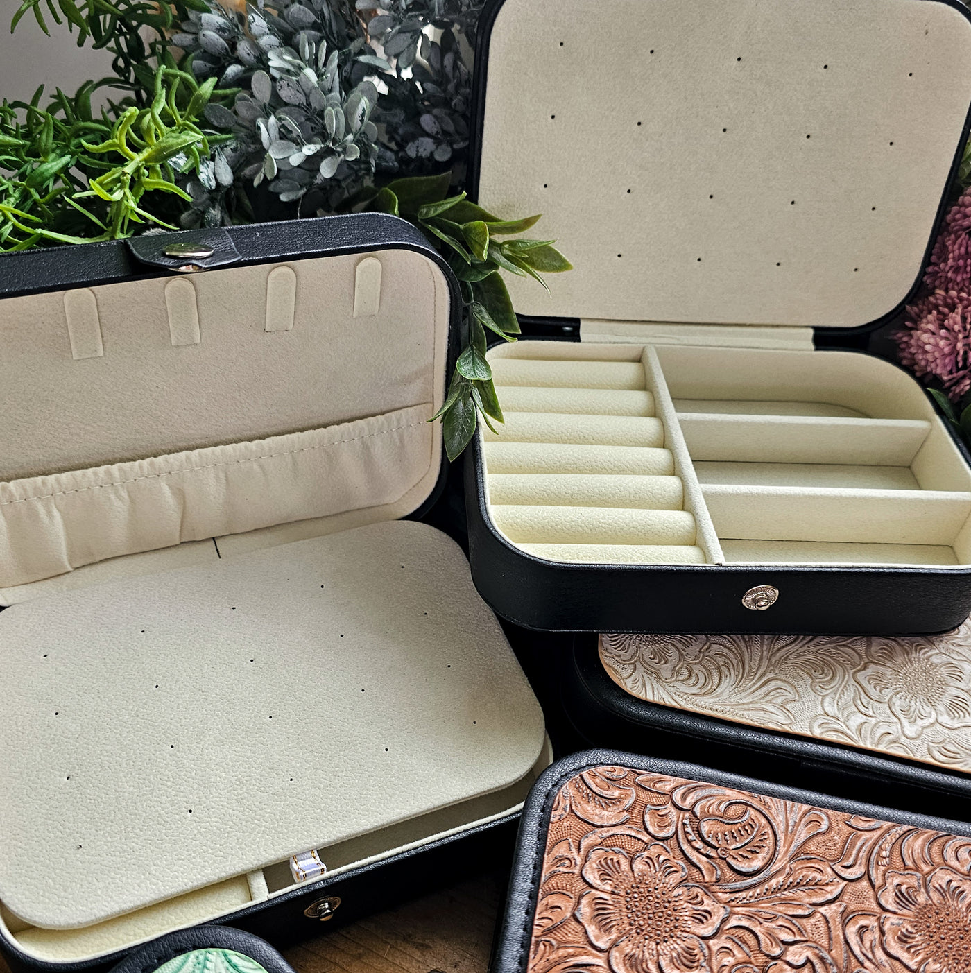 Travel Jewelry Organizers || Tooled Leather / Faux Leather  || Large 6.5x4.5x2