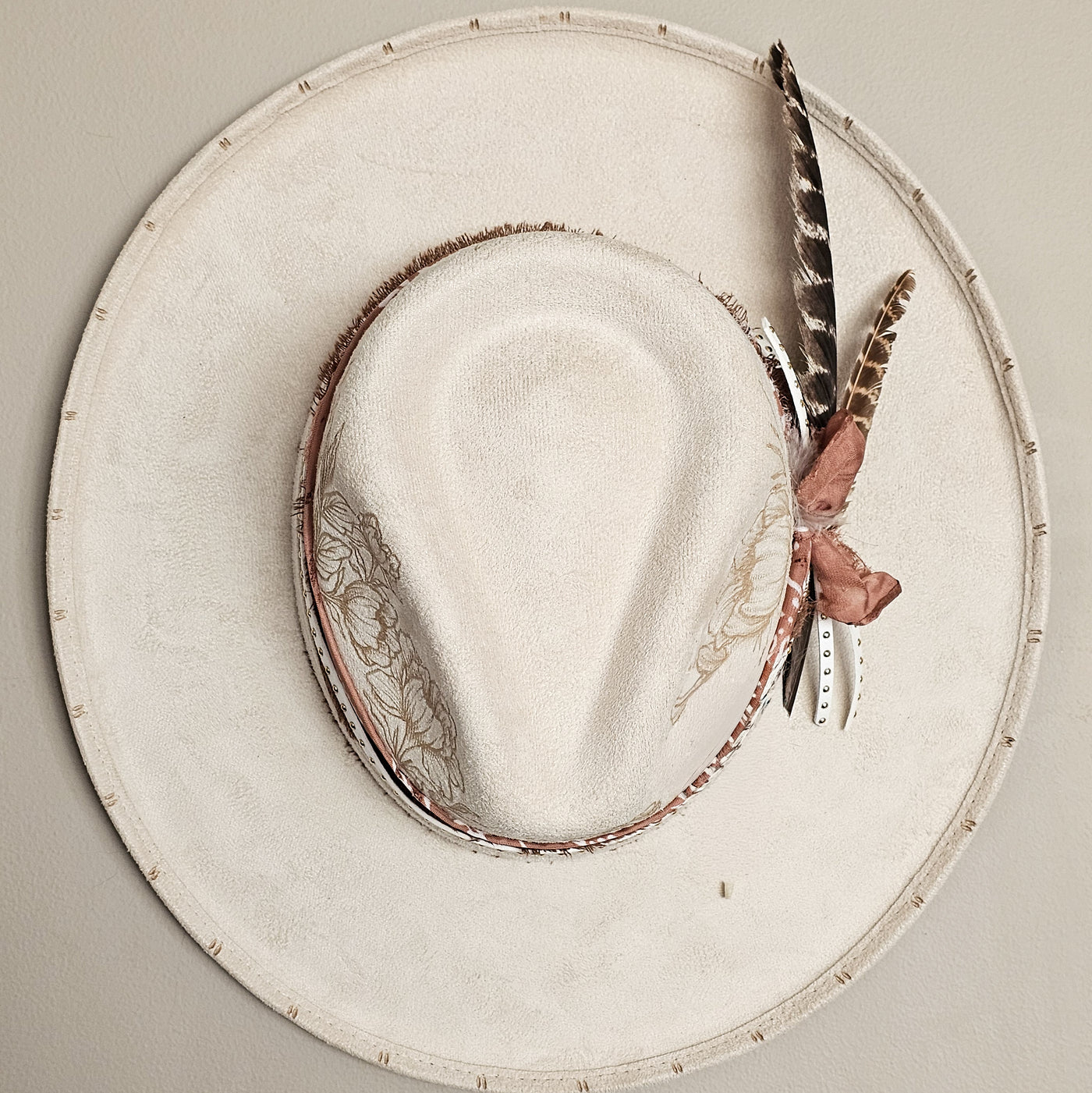 Nashville Glam || Large || Ivory Suede Burned Wide Brim Hat